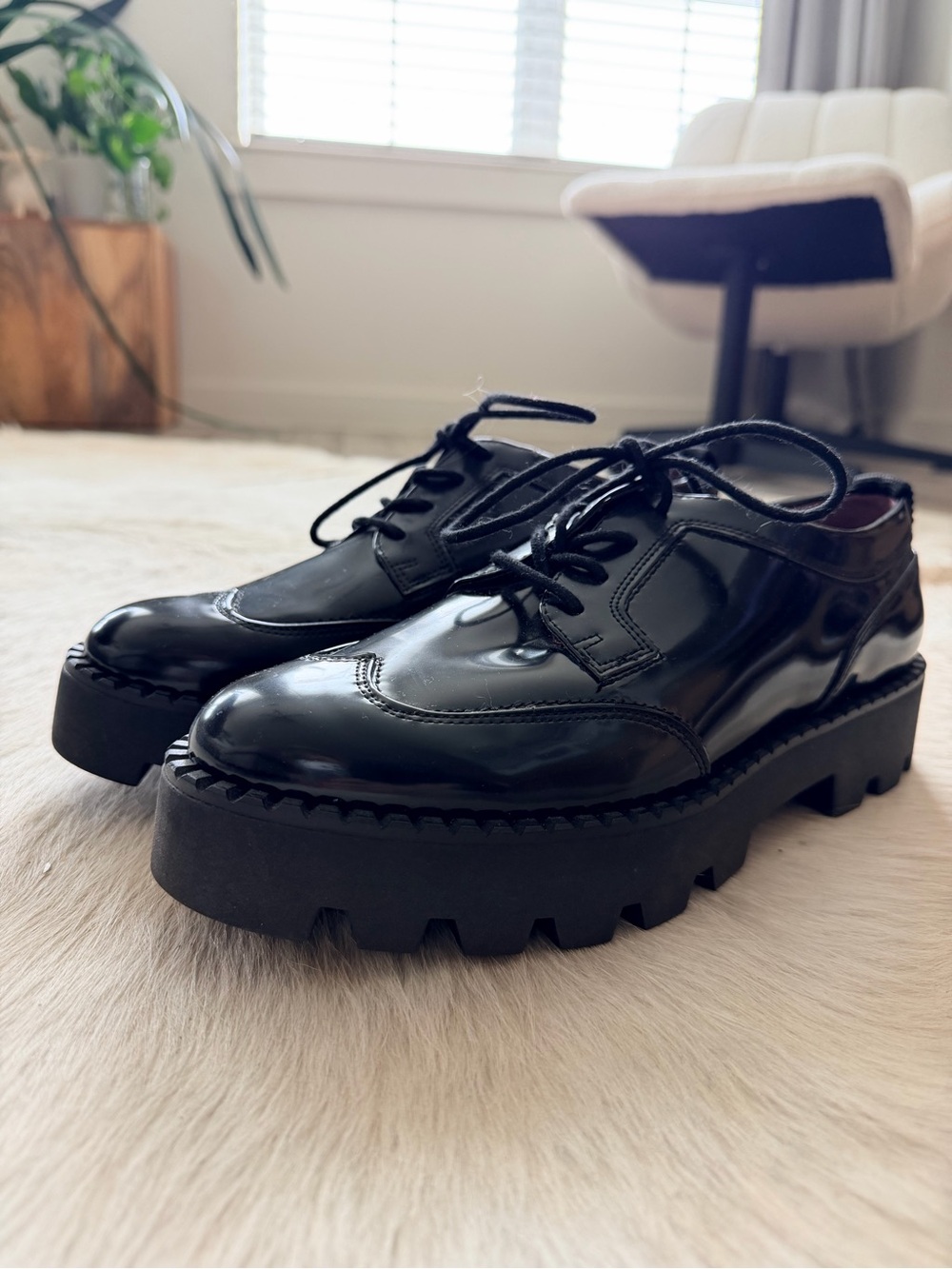 NWOT - Franco Sarto Black Patent Leather Lug Sole Oxfords